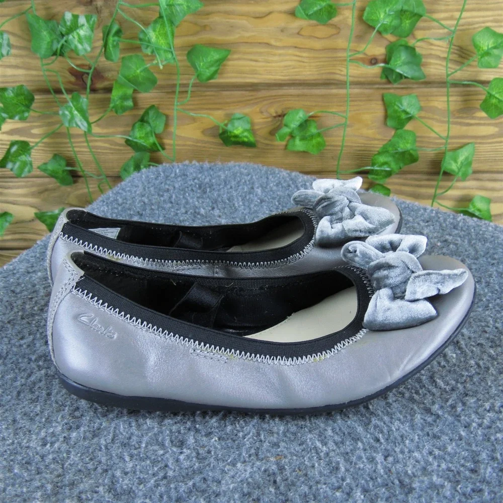 Clarks Mary Jane‎ Bow Girl Y 13 Medium Flat Brown Leather Slip On